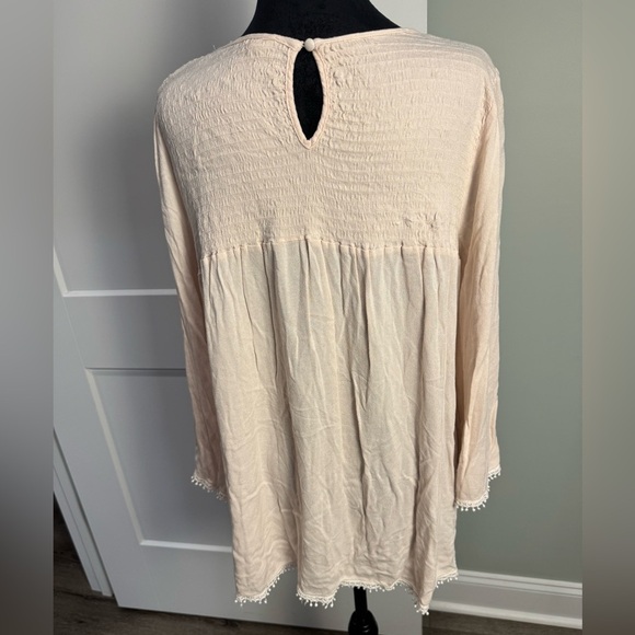 POL Cream Embroidered lace long sleeve flowy tunic top - Picture 4 of 8